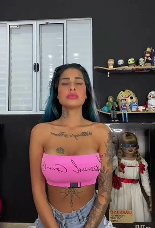 2. Sultry MC Tati Zaqui in Pink Tube Top