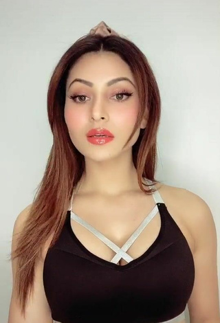 6. Luscious Urvashi Rautela in Black Crop Top