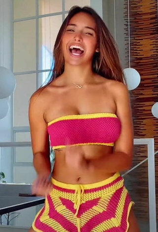 Sultry Vanessa Lopes in Tube Top