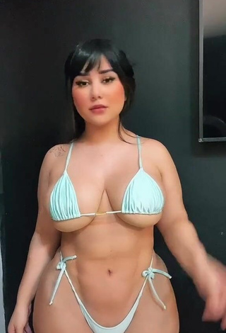 Victoria Matosa Looks Magnificent in Bikini and Bouncing Breasts (Underboob)