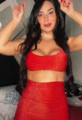 4. Luscious Victoria Matosa Shows Cleavage in Red Crop Top