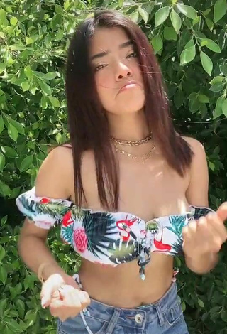 4. Sweetie Zacil Jimenez in Crop Top and Bouncing Tits