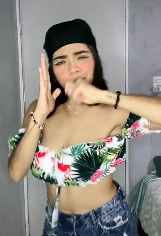 6. Amazing Zacil Jimenez in Hot Crop Top and Bouncing Tits