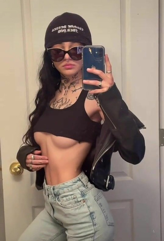 Luscious Keaton Belle No Bra (Underboob)