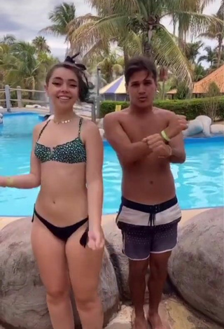 4. Sultry Amanda Ludmi in Bikini at the Pool