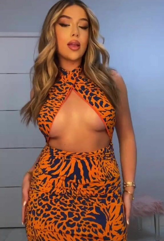 Sexy Amanda Díaz in Leopard Dress (Underboob)