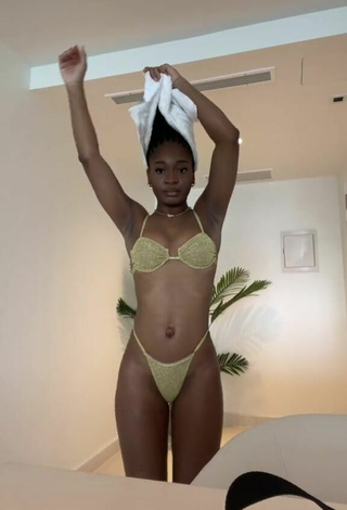 Sultry Angel Ogbonna Shows Butt