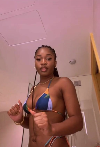 Sweetie Angel Ogbonna Shows Cleavage in Bikini and Bouncing Boobs