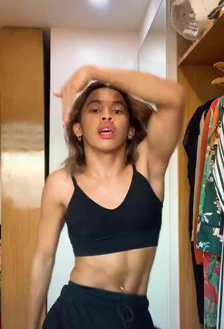 2. Sexy Awra Briguela in Black Crop Top