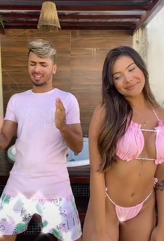 3. Really Cute Ayarla Souza Shows Cleavage in Pink Bikini