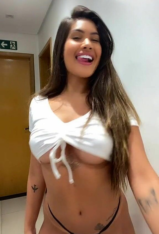 4. Luscious Ayarla Souza in Panties (Underboob)