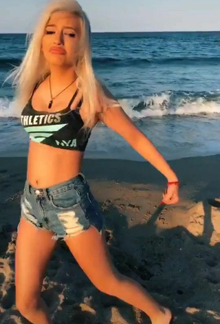 5. Luscious Barbara Milenkovic in Crop Top at the Beach