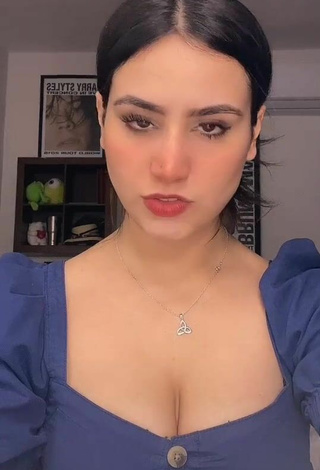 Sultry Barbara Nuñez Treviñ Shows Cleavage in Blue Crop Top