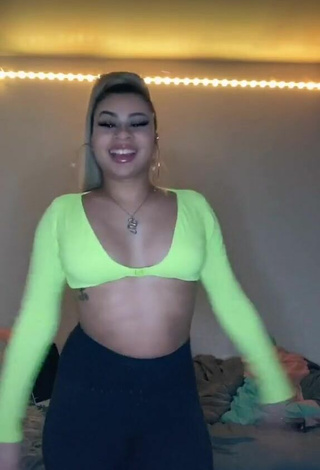 Hottie BbygShai in Light Green Crop Top