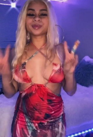 Sweetie BbygShai Shows Cleavage