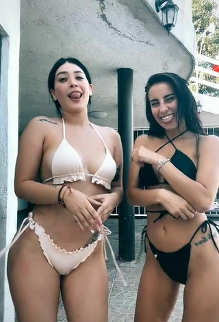 3. Cute Brenda Zambrano in Bikini