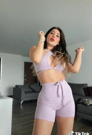 3. Erotic Brenda Zambrano Shows Cleavage in Purple Crop Top