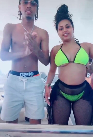 2. Sexy Carmen Pritchett in Lime Green Bikini (Underboob)