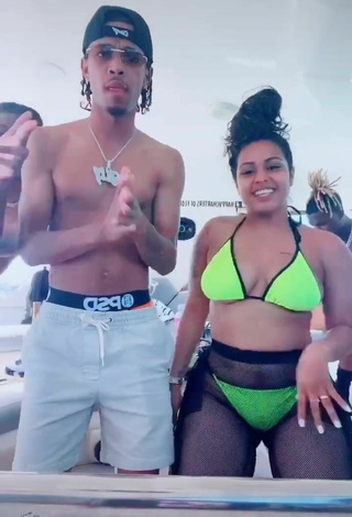 4. Sexy Carmen Pritchett in Lime Green Bikini (Underboob)