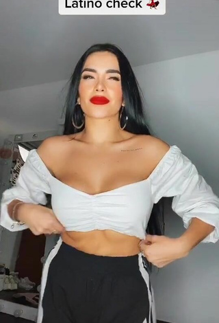 Sultry Dania Méndez Shows Cleavage in White Crop Top