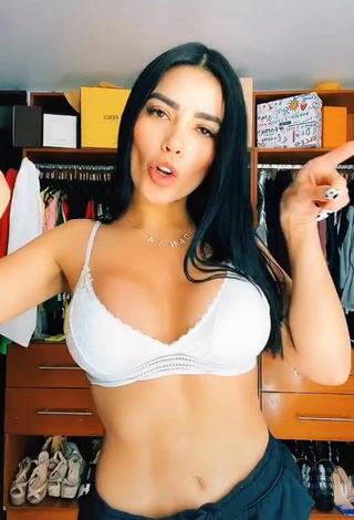 3. Sultry Dania Méndez Shows Cleavage in White Bra