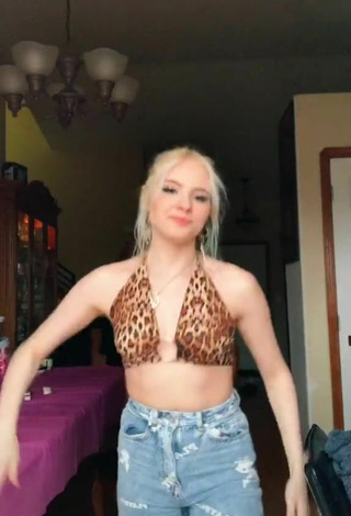 2. Cute Daryna Popach in Leopard Crop Top