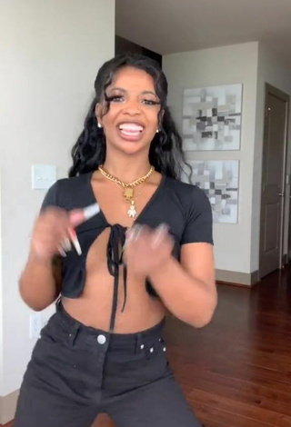 5. Luscious De'arra Taylor in Black Crop Top